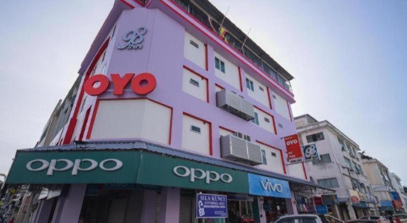 Oyo 89775 98Inn Miri Exterior photo